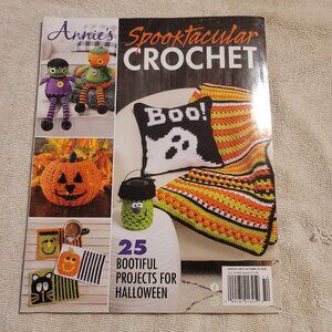 M266. SpookTacular Crochet Annie's Magazine